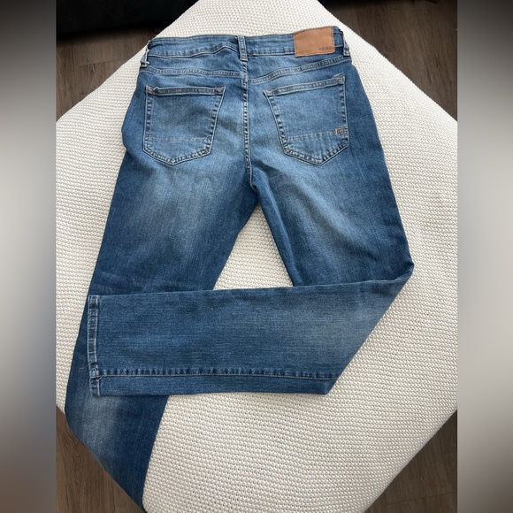 Aeropostale Blue Skinny Jeans with Modern Fit - Picture 6 of 9